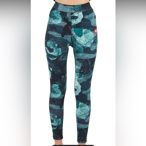 686 | Smarty Floral Base Layer from the Cargo Pants 3 in 1 | Sz Medium - Picture 1 of 5